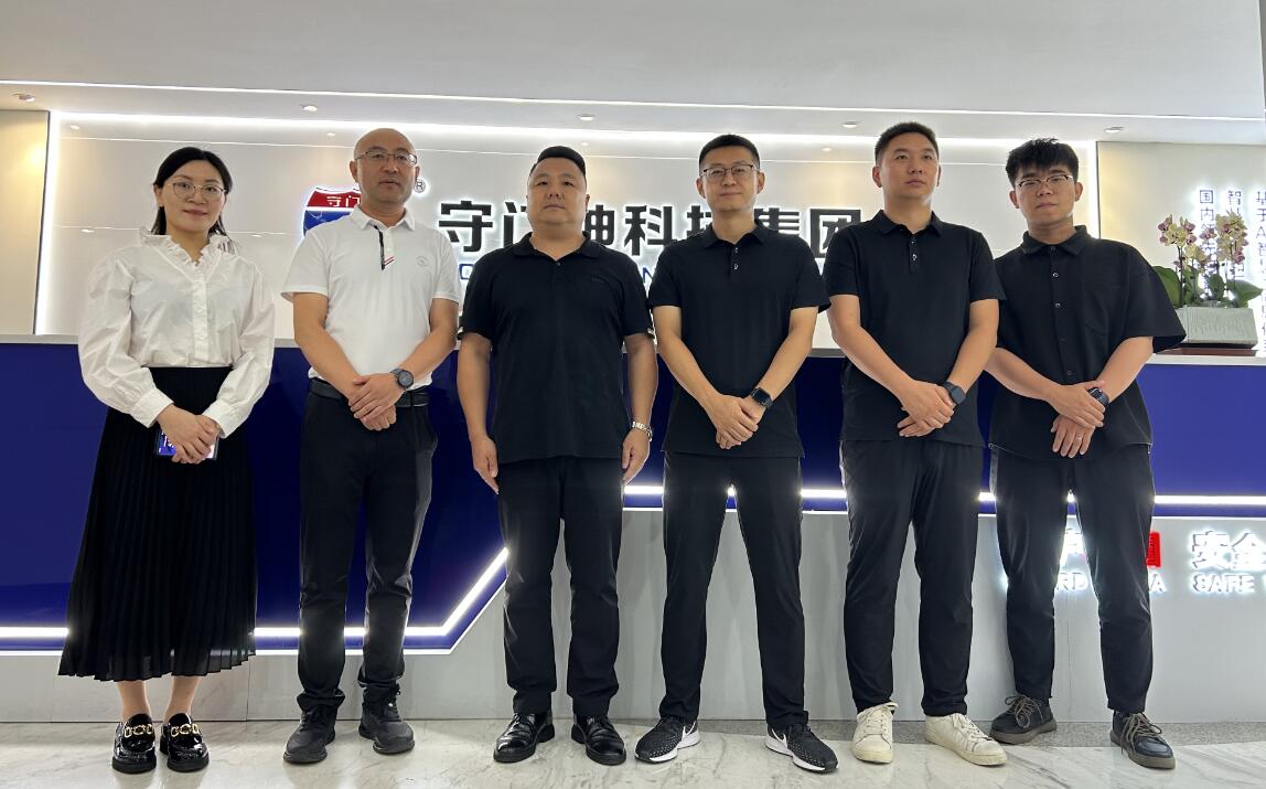 寧（níng）夏回族自治區交通運輸綜合執法監（jiān）督局、交科院、寧夏公路（lù）勘察設計（jì）院領導一（yī）行蒞臨（lín）天美mv星空mv免费观看科（kē）技集團參觀指（zhǐ）導